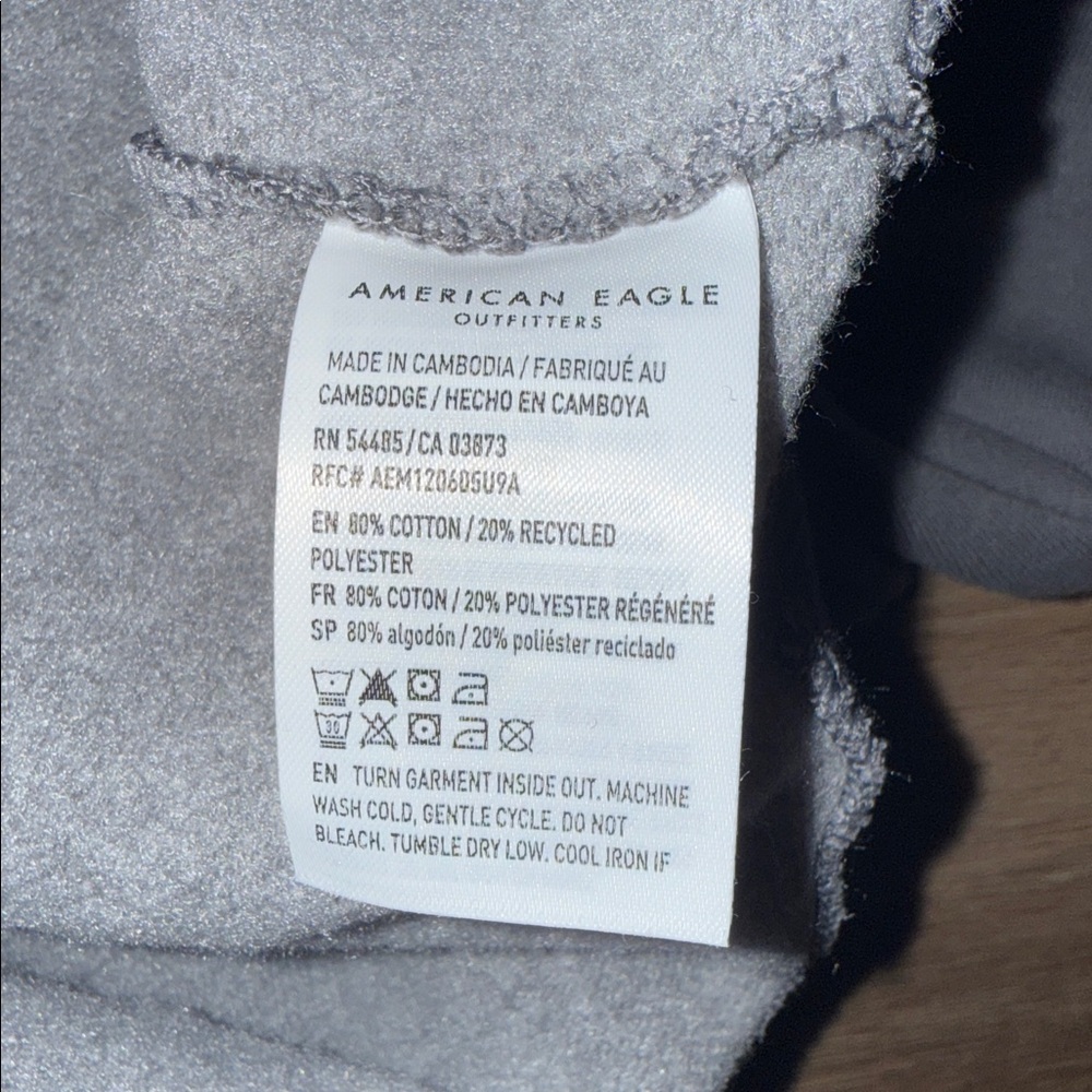AE Oversized Smiley Graphic Sweatshirt-  Brand New With Tags - Picture 10 of 10
